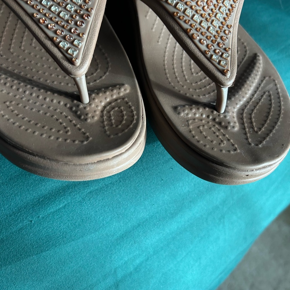 CROCS Brown Embellished Women's Sandals - Picture 5 of 7